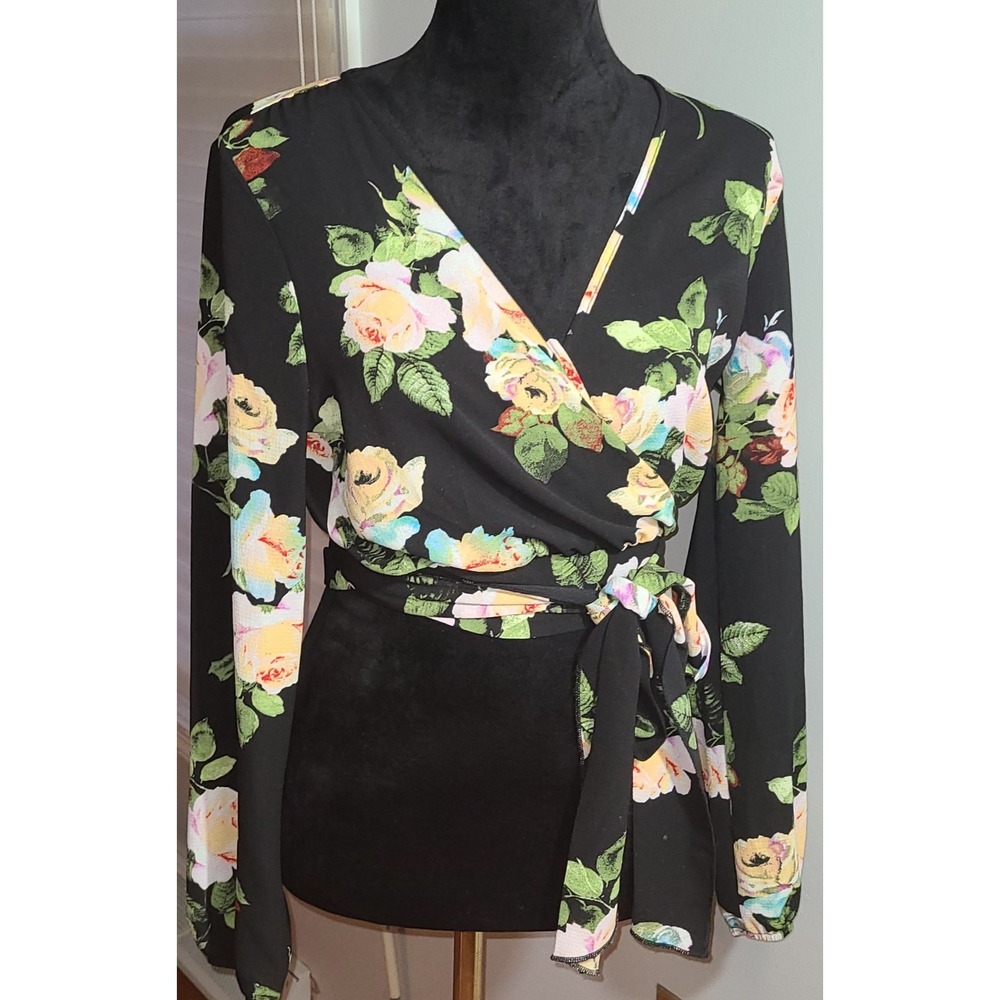 Fahion Nova Wrap Crop Top Floral Career Garden Girl Womens Sm Black Cream Green